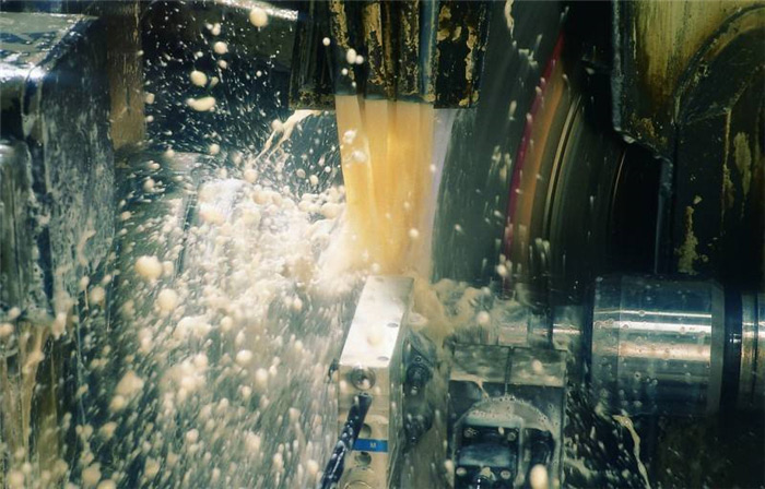 (圖:切削液使用場景)